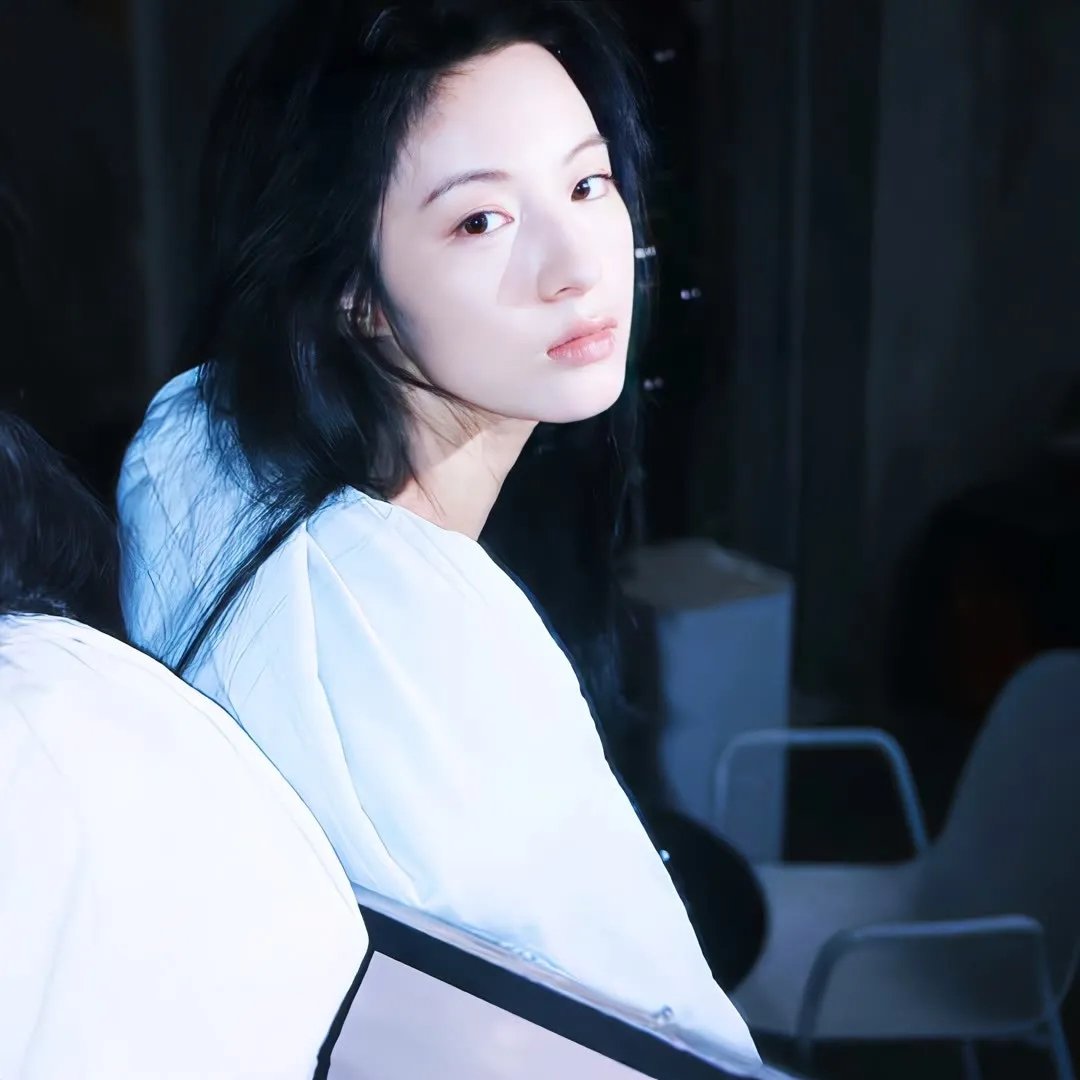 顾盼生香